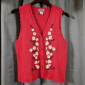 62 East Red Silk Cotton Knit Vest Floral Embroidered Button Front Medium Vintage